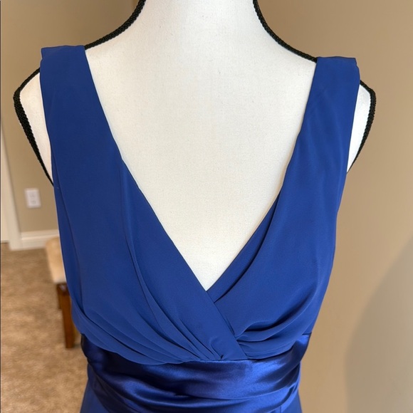 Dollar Blue Sleeveless Midi Dress Formal Elegant Flowy Women's Size M - Picture 6 of 14